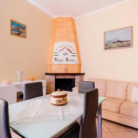 Happy House Apartment *